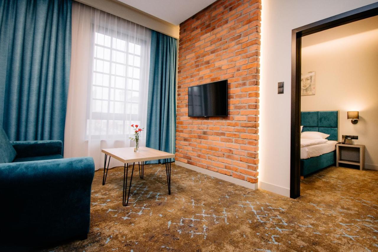 Ruben Hotel Zielona Gora Ngoại thất bức ảnh