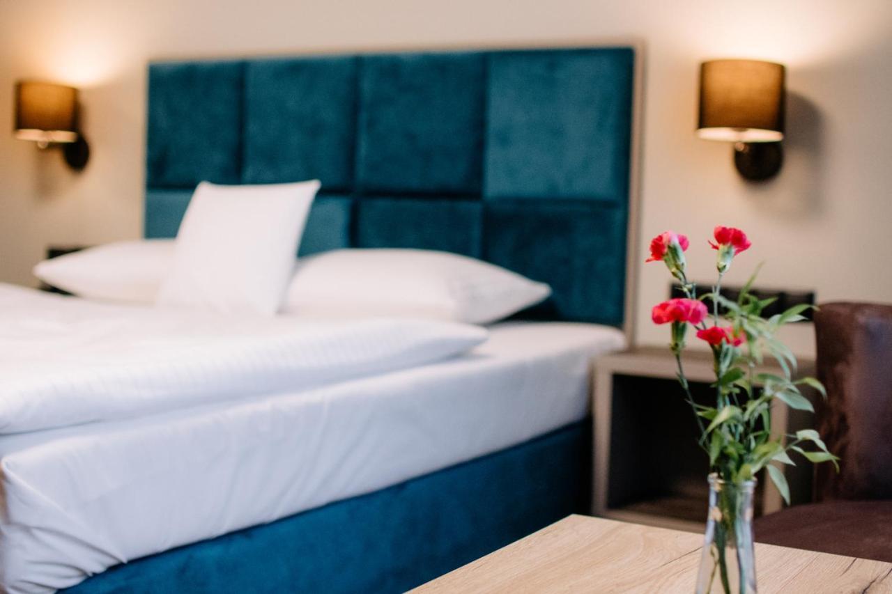 Ruben Hotel Zielona Gora Ngoại thất bức ảnh