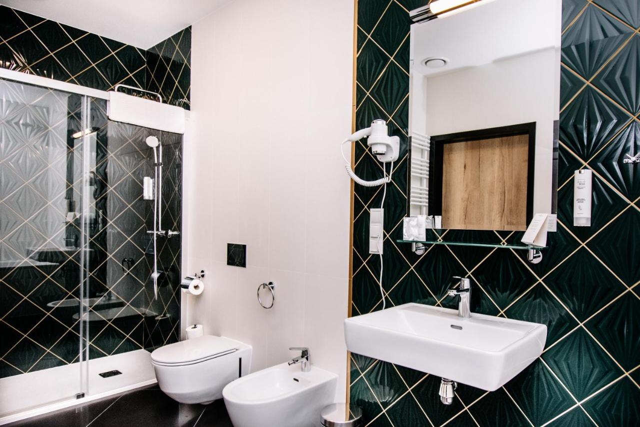 Ruben Hotel Zielona Gora Ngoại thất bức ảnh