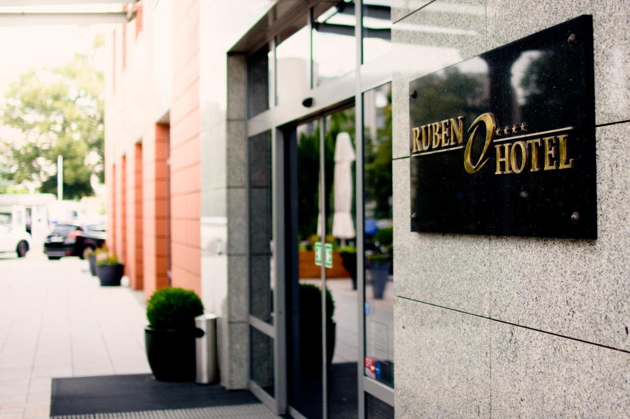 Ruben Hotel Zielona Gora Ngoại thất bức ảnh
